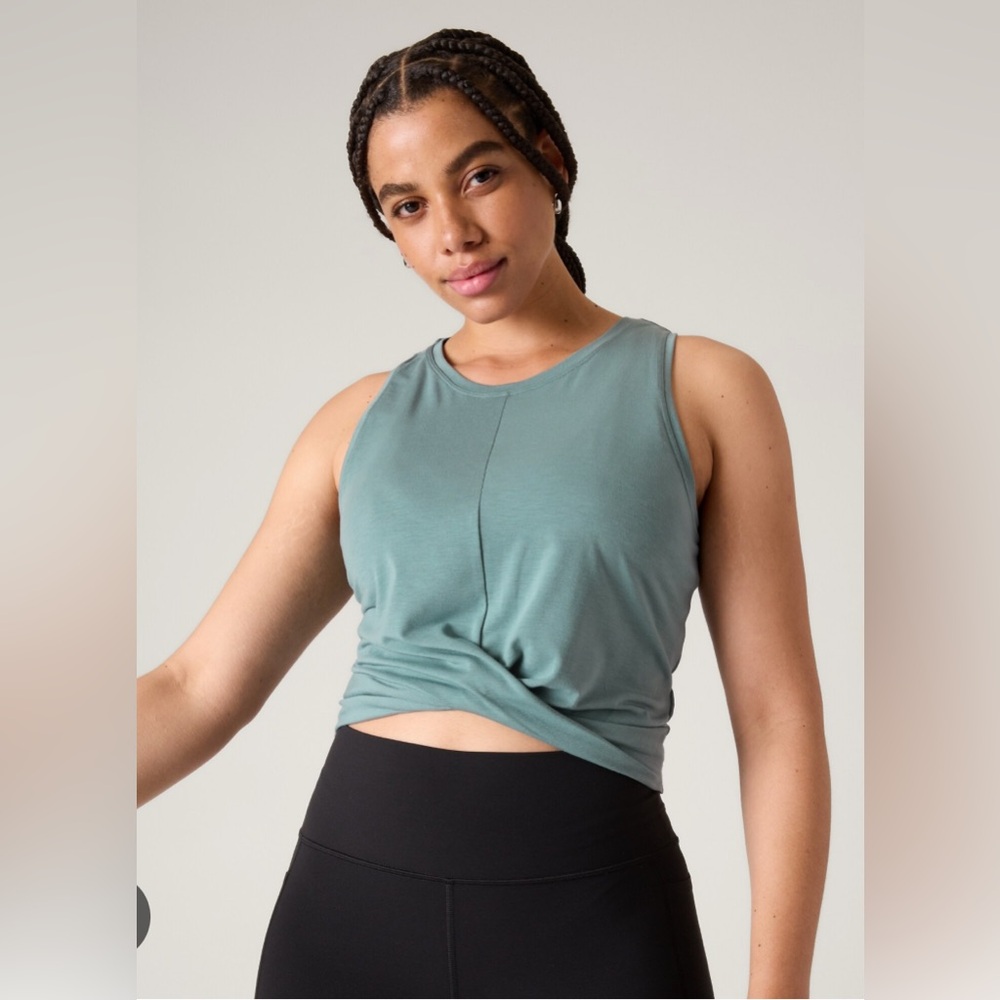 NWT Athleta XL with ease twist tank